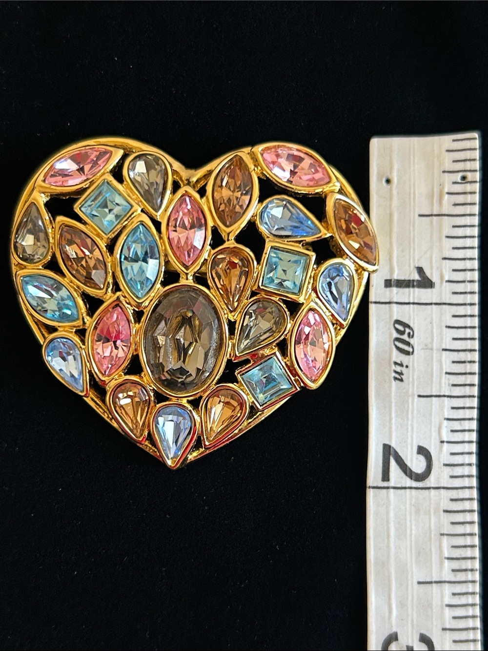 YSL Vintage 80’s Glamour Aphrodite Gold Plated Heart Multi-Color Crystal Brooch. - Picture 5 of 7